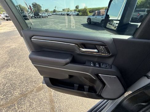 Certified 2025 GMC Sierra 2500 AT4X AWD/4WD image 29