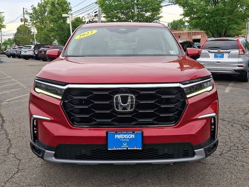 Used 2023 Honda Pilot Elite image 2