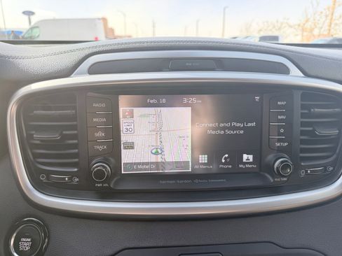 Used 2019 Kia Sorento SX FWD image 12