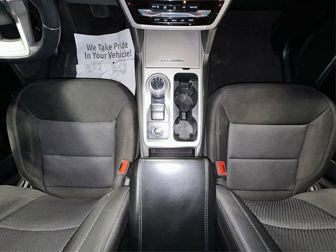Used 2023 Ford Explorer XLT image 25