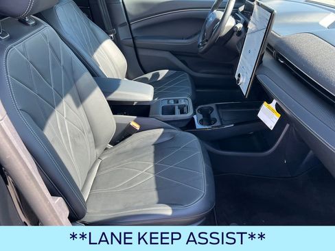 Certified 2025 Ford Mustang Mach-E Select image 16