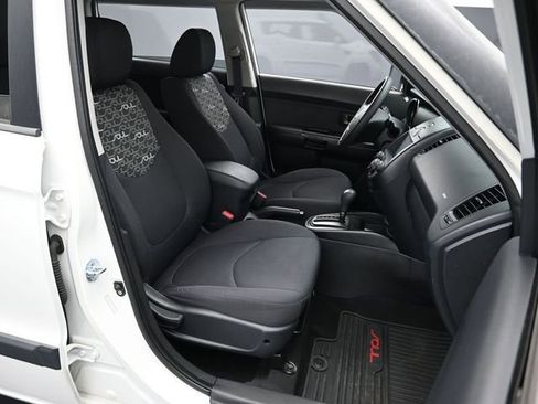 Used 2010 Kia Soul + image 27