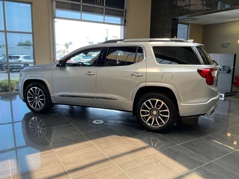 Used 2020 GMC Acadia Denali w/ Denali Ultimate Package AWD/4WD image 5