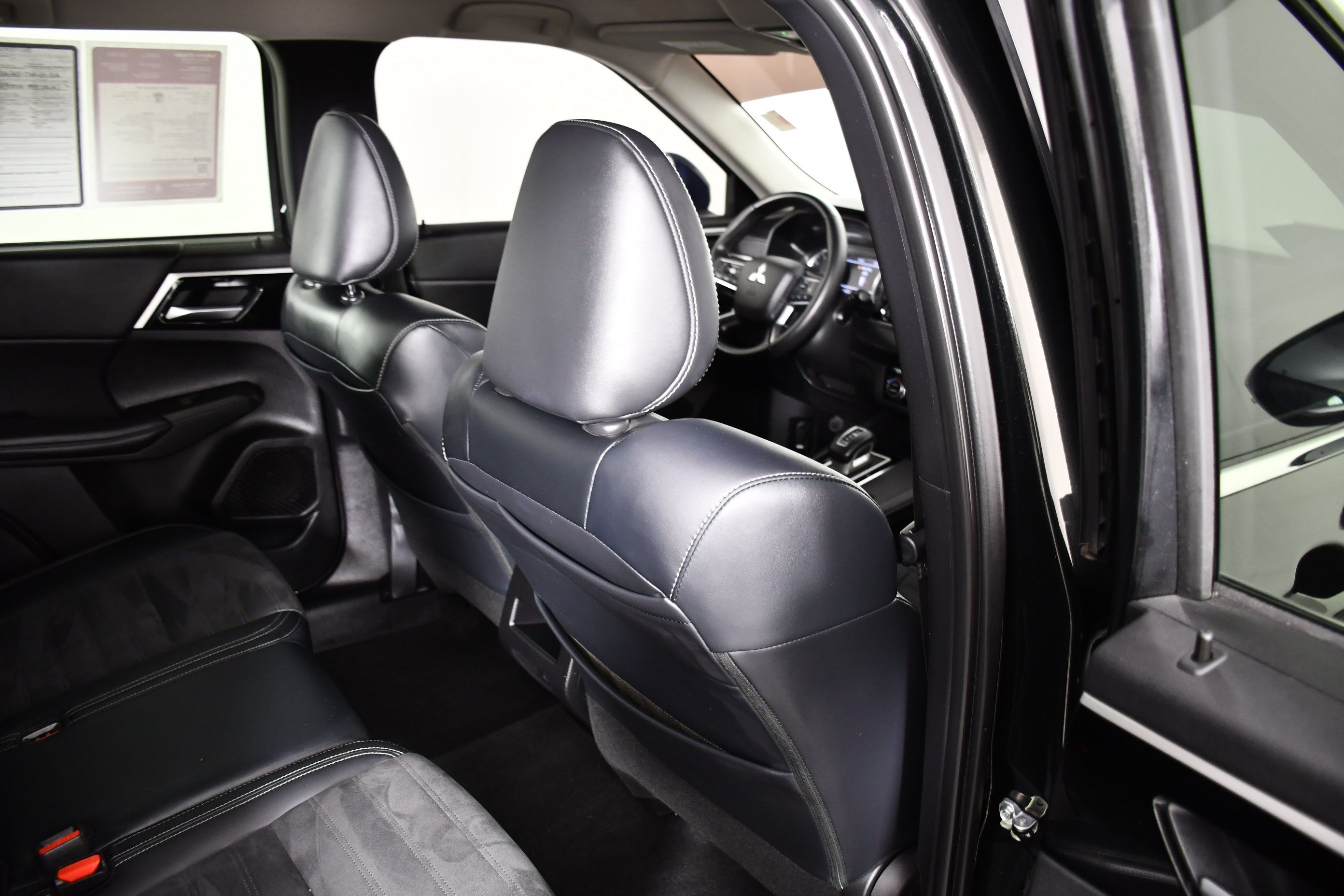 Used 2024 Mitsubishi Outlander SE AWD/4WD image 41