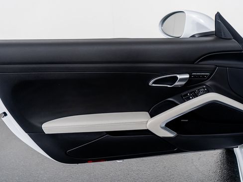 Used 2022 Porsche 718 Boxster S image 33