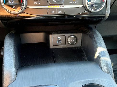 Certified 2021 Ford Escape SE image 26