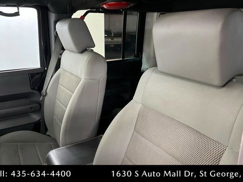 Used 2008 Jeep Wrangler Unlimited Rubicon w/ Dual Top Group AWD/4WD image 16