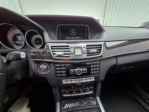 Used 2015 Mercedes-Benz E 350 4MATIC Sedan image 9