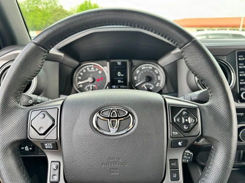 Used 2021 Toyota Tacoma TRD Off-Road AWD/4WD image 23
