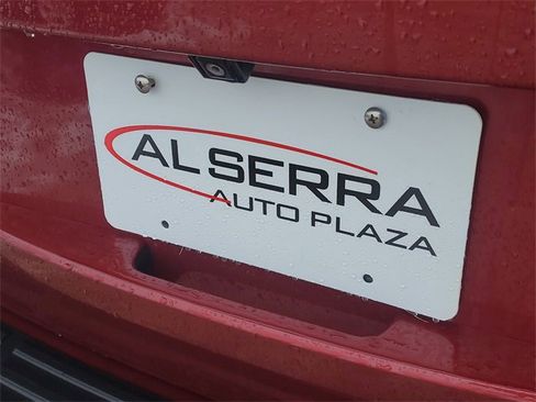 Used 2011 GMC Yukon XL SLT w/ SLT Chrome Package image 6