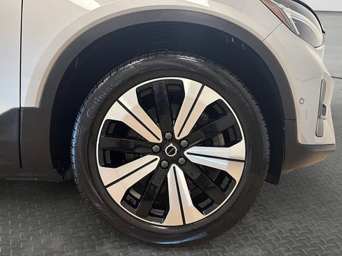 Used 2023 Volvo C40 P8 Recharge Plus AWD/4WD image 39