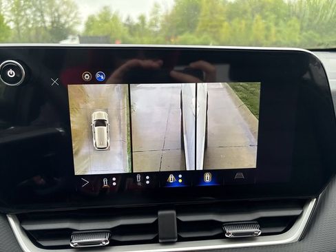 New 2026 Chevrolet Equinox LT w/ Convenience Package II AWD/4WD image 33