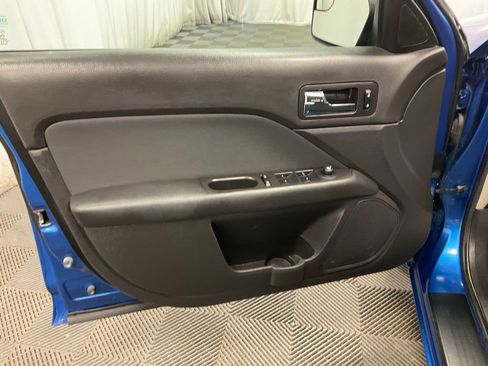 Used 2011 Ford Fusion SE image 10