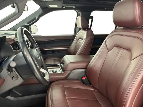 Used 2024 Ford Expedition Limited image 12