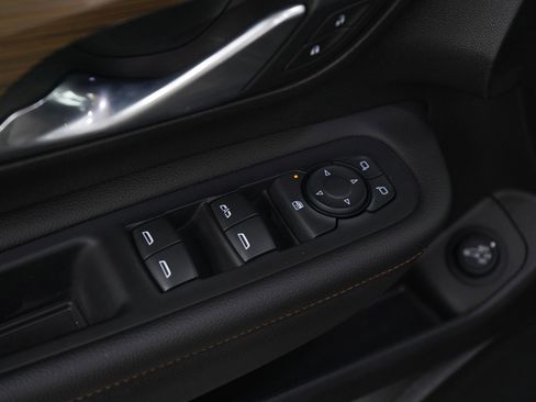 Used 2021 GMC Terrain SLE w/ Driver Convenience Package image 18