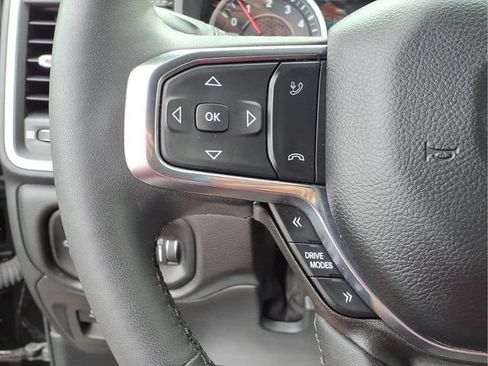 Used 2025 RAM 1500 Laramie AWD/4WD image 13