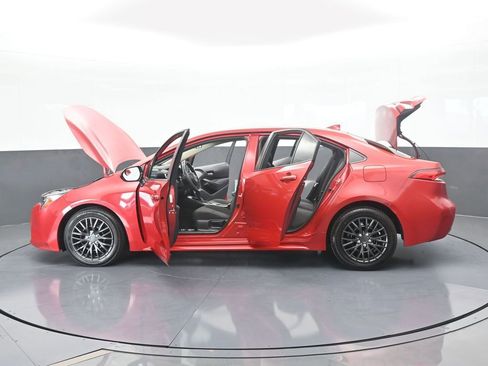 Used 2020 Toyota Corolla LE image 69