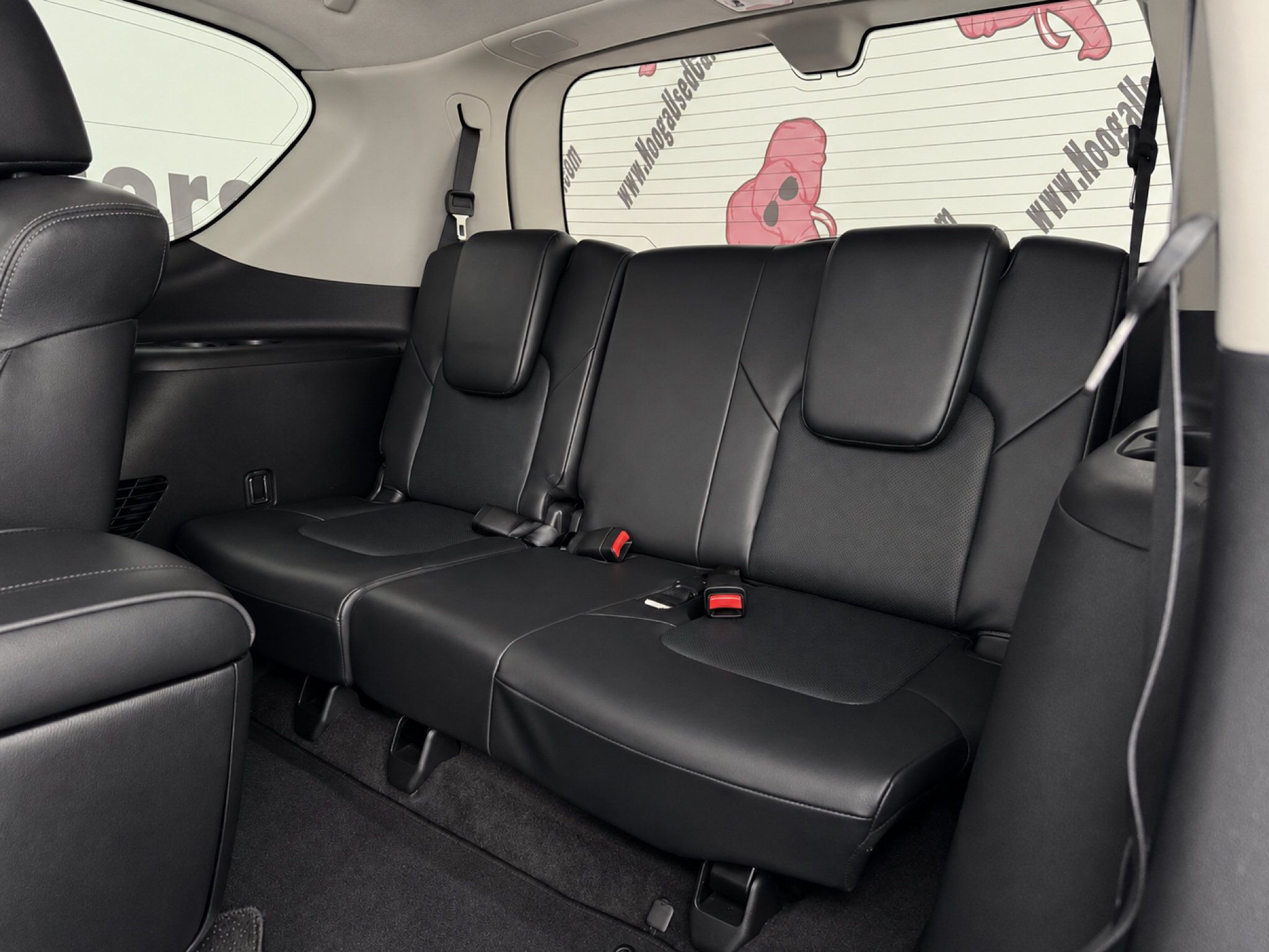 Used 2022 Nissan Armada Platinum w/ Captain's Chairs Package RWD image 22