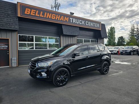 Used 2017 Ford Escape Titanium w/ Canadian Touring Package image 1