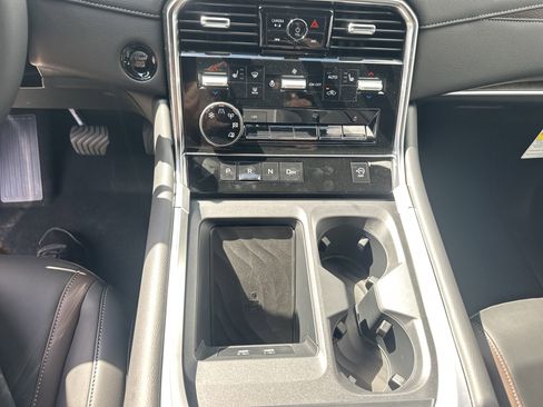 New 2025 Nissan Armada SL w/ Captain's Chari Seat Package image 20