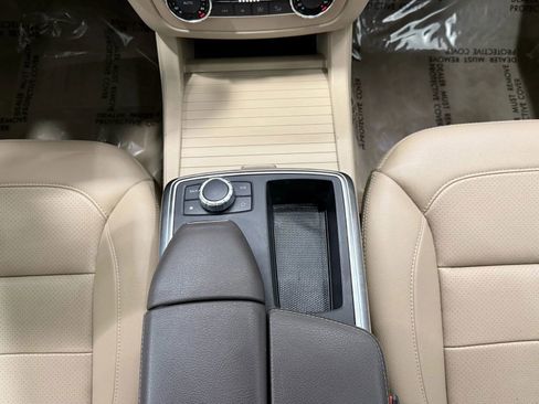 Used 2013 Mercedes-Benz ML 350 4MATIC image 30
