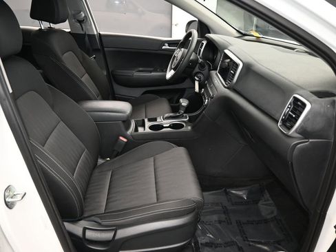 Used 2022 Kia Sportage LX image 37