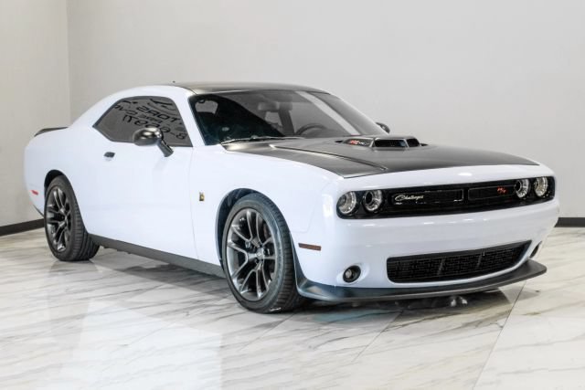 Used 2021 Dodge Challenger R/T Scat Pack w/ Shaker Package RWD image 9