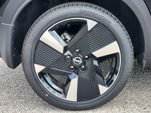 New 2025 Nissan Kicks SR w/ Illumination Package image 8