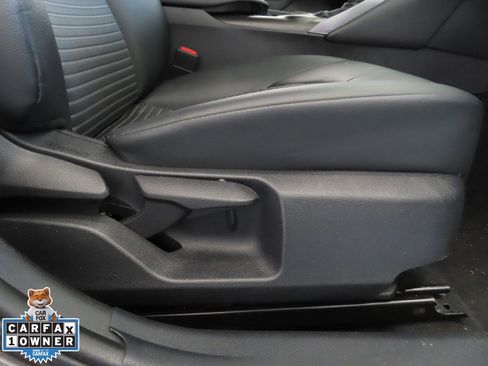 Used 2024 Toyota Camry SE image 27