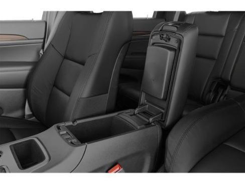 Used 2022 Jeep Grand Cherokee Limited image 17