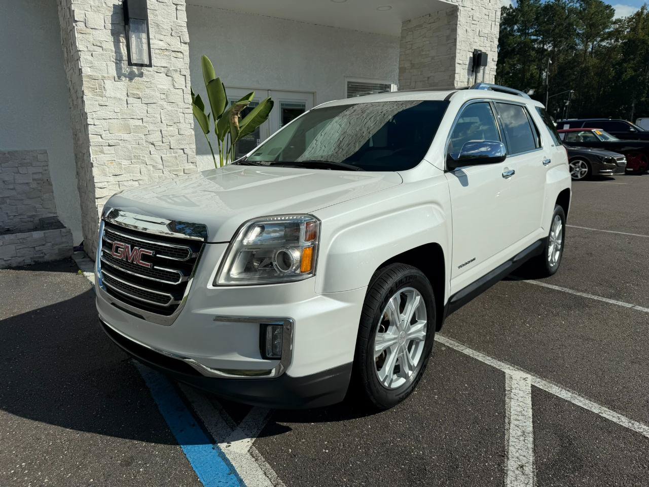 Used 2017 GMC Terrain SLT w/ Open Road Package FWD image 3