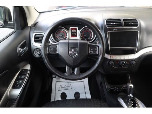 Used 2016 Dodge Journey SXT w/ Comfort/Convenience Group FWD image 10