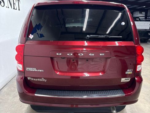 Used 2019 Dodge Grand Caravan SXT FWD image 9