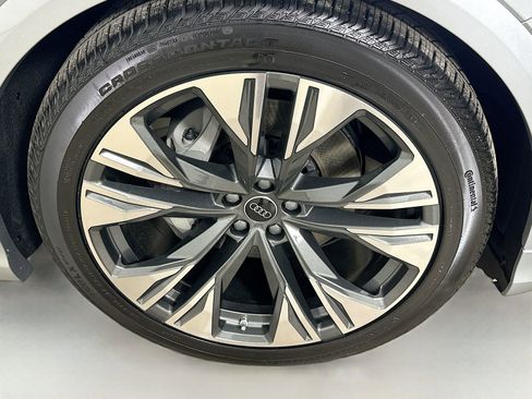 New 2026 Audi Q8 Premium Plus AWD/4WD image 11