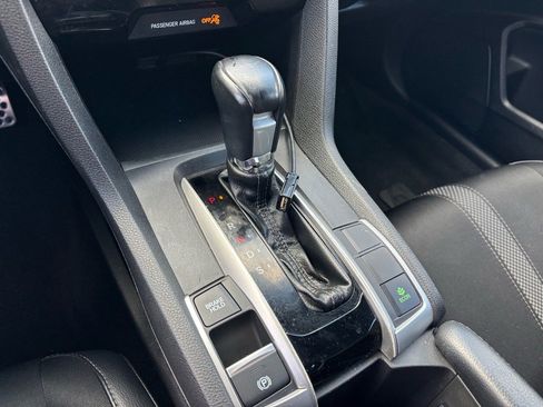 Used 2020 Honda Civic Sport image 16