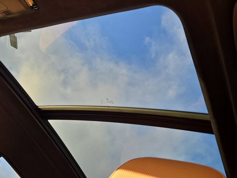 Used 2025 BMW X7 xDrive40i w/ M Sport Package image 15