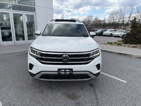 Used 2023 Volkswagen Atlas SE image 2