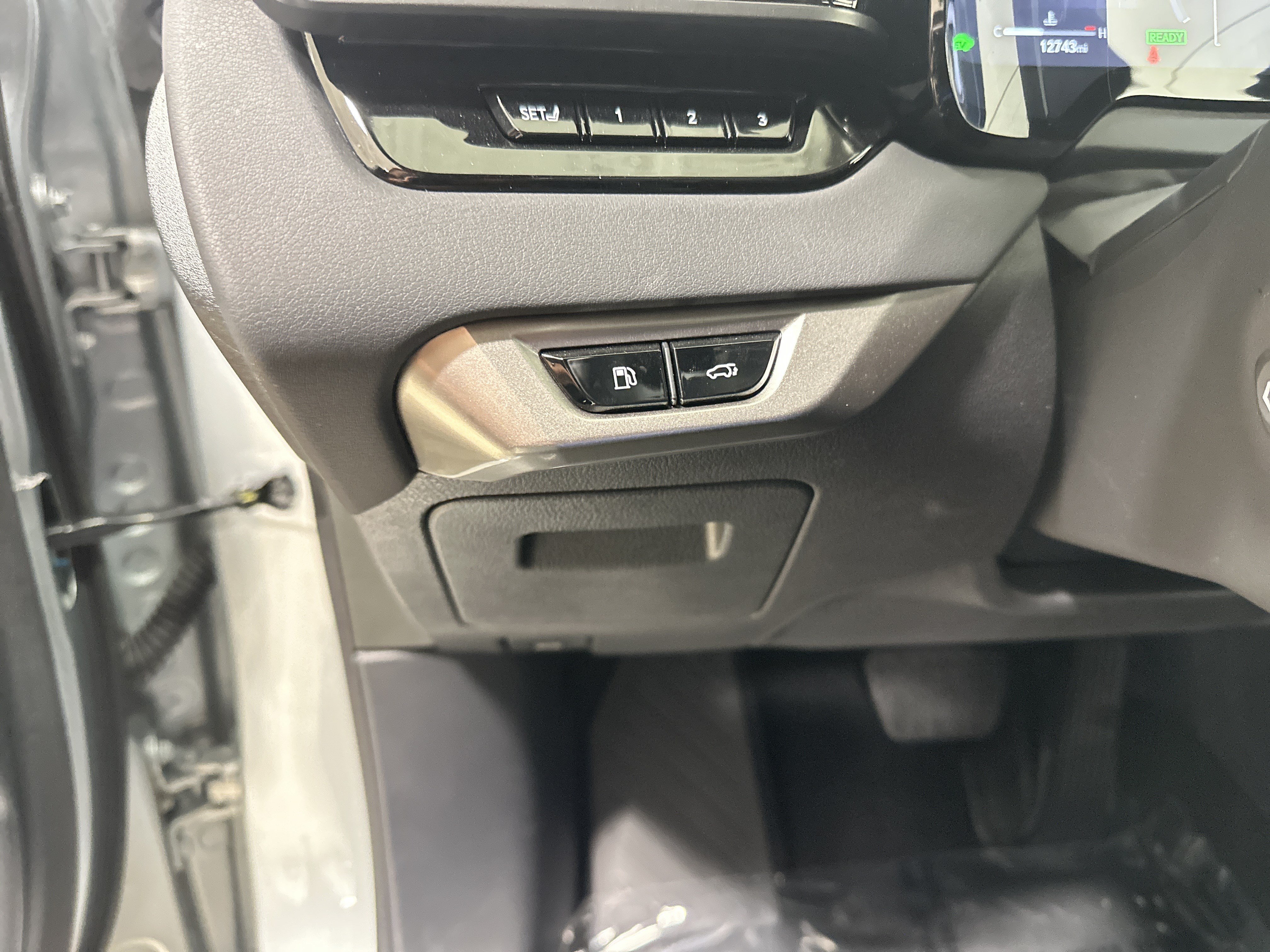 Certified 2025 Lexus RX 350h w/ Accessory Package (K3) AWD/4WD image 37
