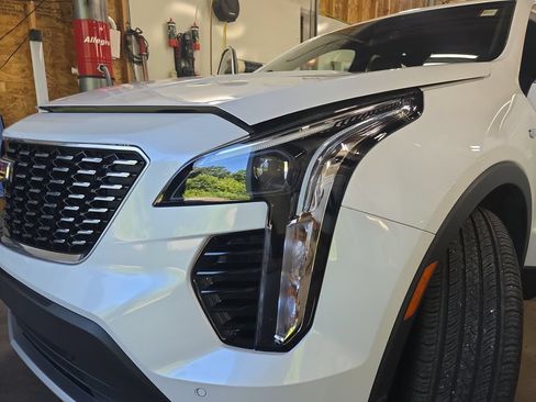 Used 2023 Cadillac XT4 Premium Luxury w/ Cold Weather Package AWD/4WD image 28