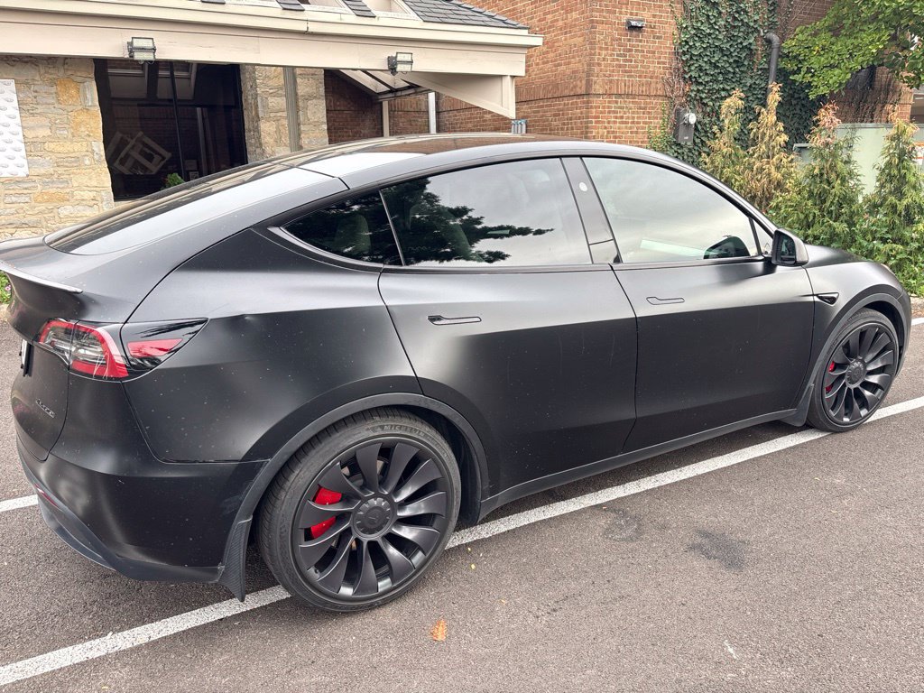 Used 2023 Tesla Model Y Performance AWD/4WD image 5