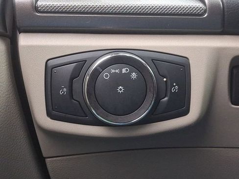 Used 2019 Ford Fusion SE image 27