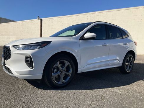 Used 2024 Ford Escape ST-Line Select w/ Tech Pack #1 image 17