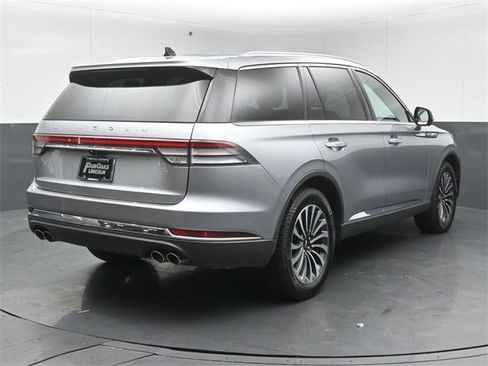Used 2022 Lincoln Aviator Reserve w/ Equipment Group 201A image 3
