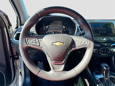 Used 2019 Chevrolet Equinox LT image 11