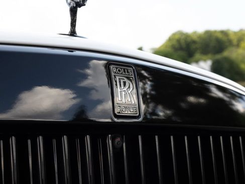Certified 2022 Rolls-Royce Cullinan Black Badge w/ Dark Exterior Package AWD/4WD image 19