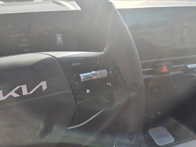 New 2026 Kia Sportage SX FWD image 16