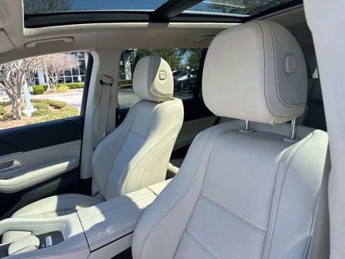 Used 2022 Mercedes-Benz GLS 450 4MATIC image 12