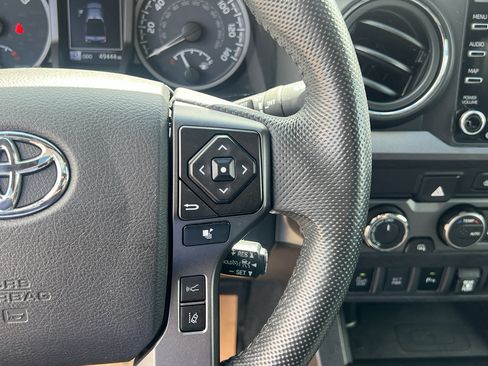 Used 2021 Toyota Tacoma TRD Sport w/ TRD Premium Sport Package AWD/4WD image 34