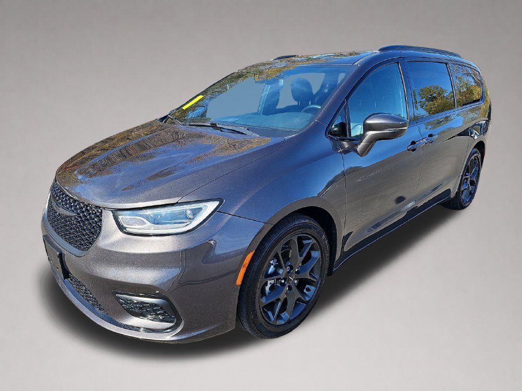 Used 2021 Chrysler Pacifica Touring-L w/ Premium & Safety Sphere Group FWD image 8
