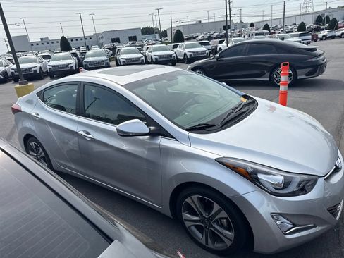 Used 2014 Hyundai Elantra Sport FWD image 4